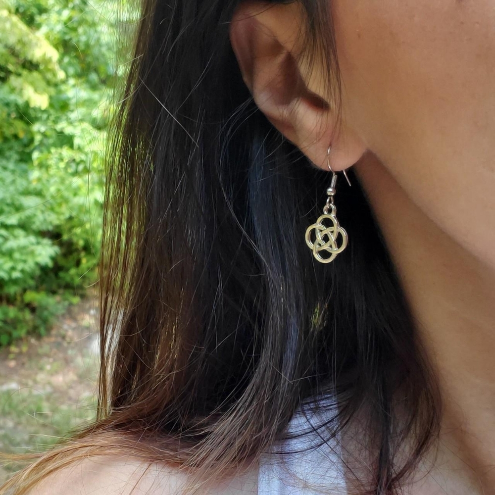 NWOT Silver Celtic Knot Drop Earrings - Picture 2 of 3